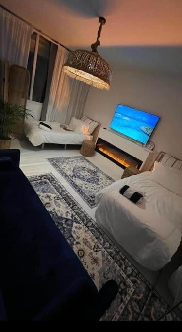 Beach Front Apartment Гибралтар Екстериор снимка